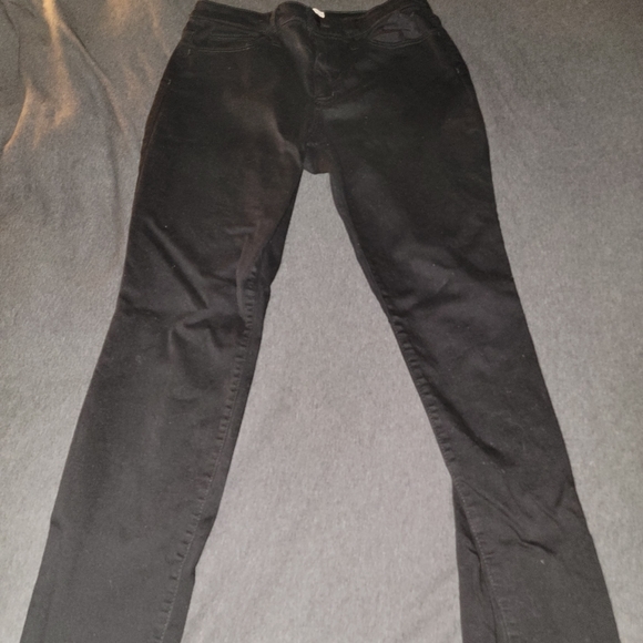 Universal Thread High Rise Skinny Jean - 12 Long - Black - Picture 2 of 7